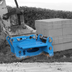 Universal floating pallet fork